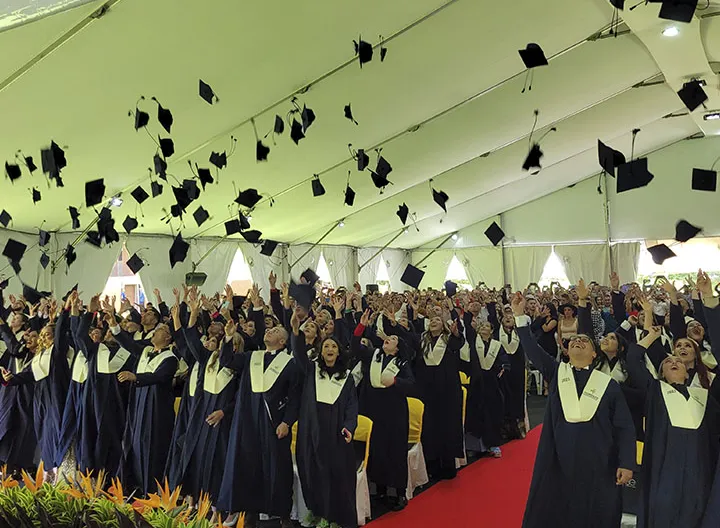 Estudiantes graduados 