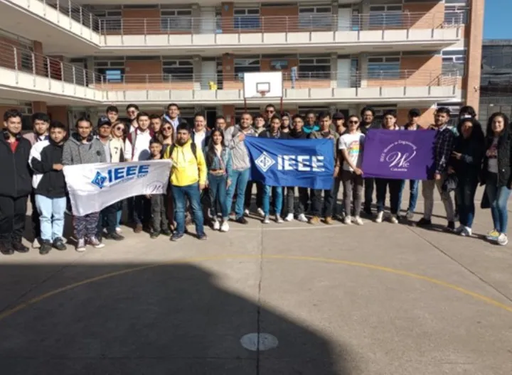 Grupo de asistentes al Encuentro Zona Centro Red IEEE