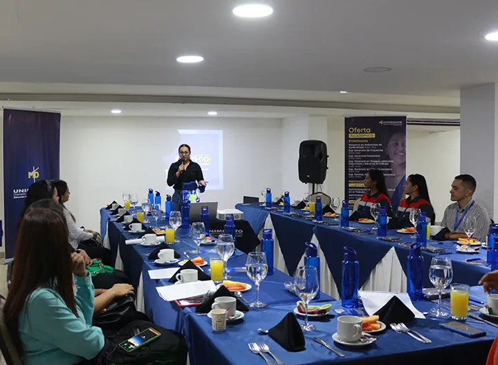 Desayuno empresarial