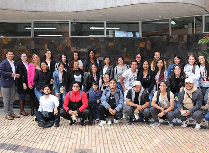 “Viva la Escuela” una iniciativa por la educación y el compromiso social