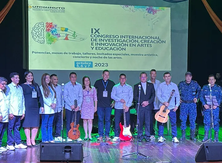 Directivas UNIMINUTO, INPEC y grupo musical de personas privadas de la libertad "Sin Limites"