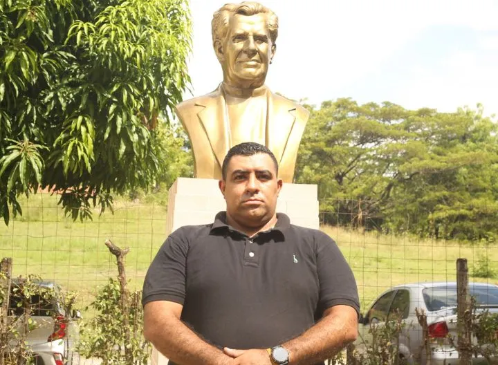 Eric Mauricio García Carvajal, docente de Licenciatura en Lenguas Extranjeras con Énfasis en Inglés, de UNIMINUTO Girardot.  