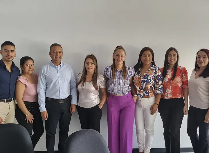 Estudiantes y docentes de UNIMINUTO presentan su experiencia de voluntariado en la Gobernación de Risaralda