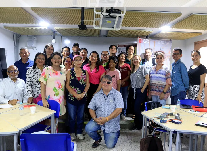 Realizan con éxito taller CREA con IA para Emprendedores del Atlántico
