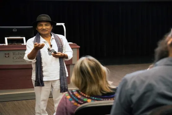 Foto Dr. Abadio Green Stocel en Mizzou