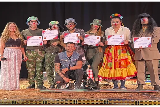 Integrantes del grupo de teatro de UNIMINUTO Seccional Antioquia - Chocó en el Festival de Teatro ASCUN