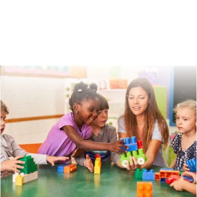 profesora-con-niños.jpg