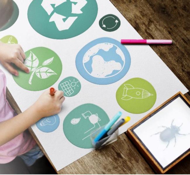 niña-con-íconos-ambiental.jpg